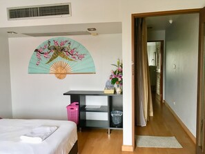 Suite | Desk, rollaway beds, free WiFi, bed sheets - Miracle Boutique Chiang Mai (Chiang Mai)