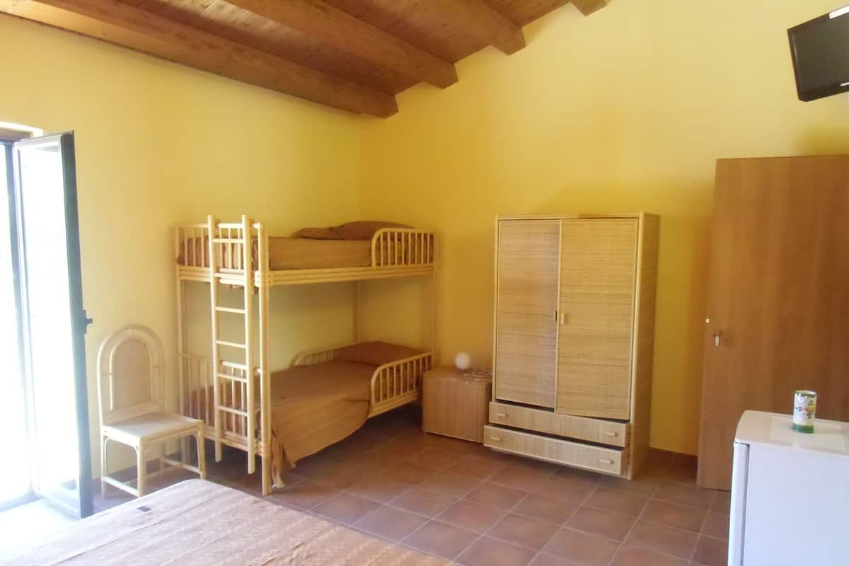 Quadruple Room, Balcony, Garden View