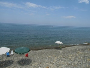 Beach nearby, sun-loungers, beach umbrellas - Stella di Sicilia (Caronia)