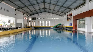 2 piscinas cubiertas