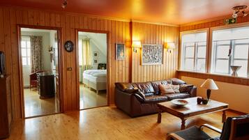 202 The golden room, double, balcony, ocean view, incl. breakfast | Interior entrance