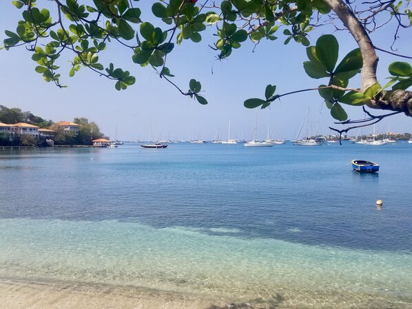 Beach nearby, white sand, beach towels - Mandela Court Grenada (St. George's)