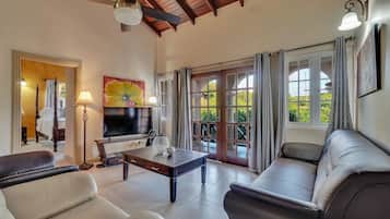 Adunay Suite -3003 | Living area | 50-inch flat-screen TV with digital channels, TV, streaming services