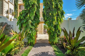Exterior - Mandela Court Grenada (St. George's)