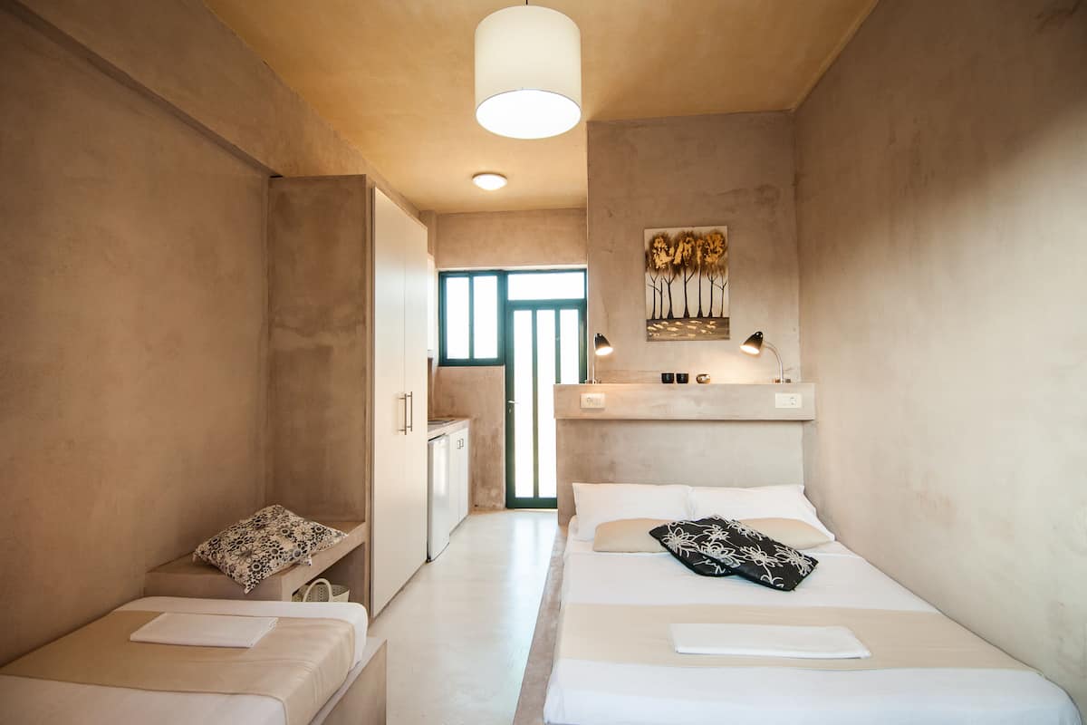 Coffres-forts dans les chambres, bureau, rideaux occultants