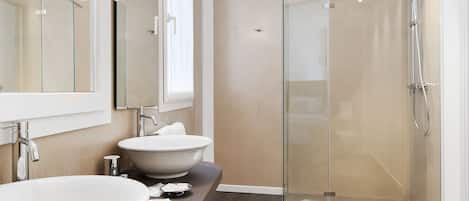 Deluxe Studio, Kitchenette | Room amenity
