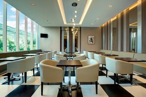 Free daily full breakfast