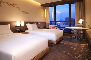 Premium bedding, down comforters, in-room safe, desk - Hilton Garden Inn Fuzhou Cangshan (Fuzhou)