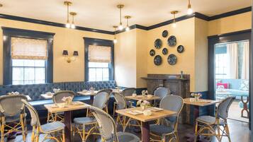 Ilmainen päivittäinen itsepalveluaamiainen