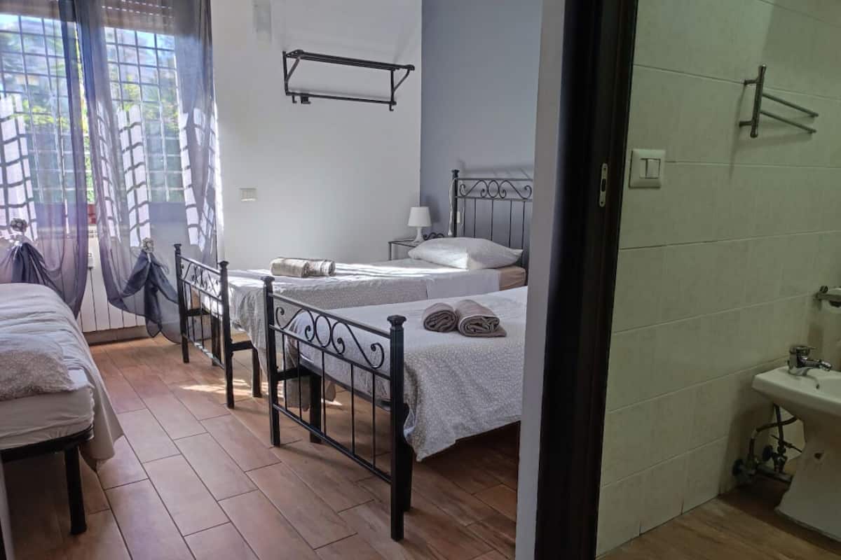 1 chambre, couette en duvet d'oie, Wi-Fi gratuit, draps fournis