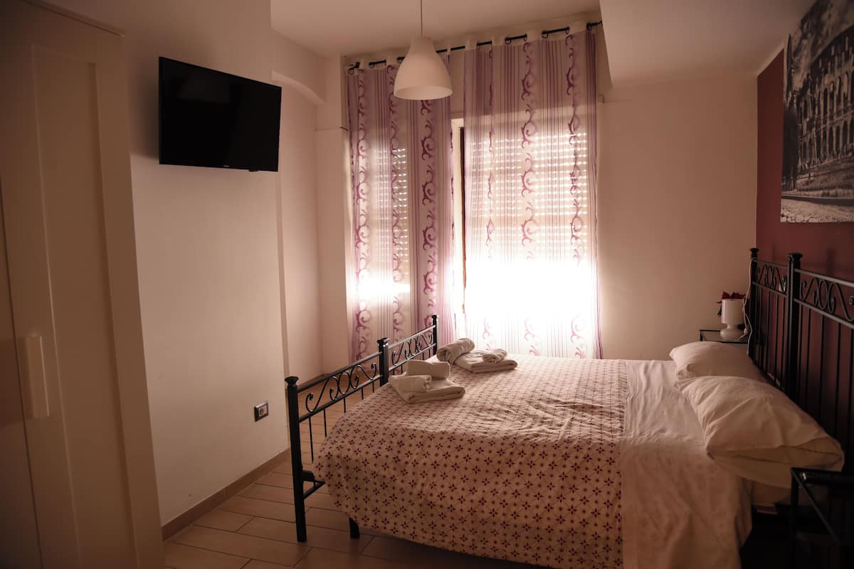 1 chambre, couette en duvet d'oie, Wi-Fi gratuit, draps fournis