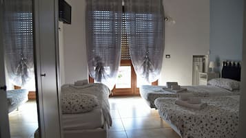 1 habitación, edredón, wifi gratis y ropa de cama