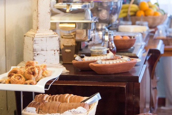 Daily buffet breakfast for a fee