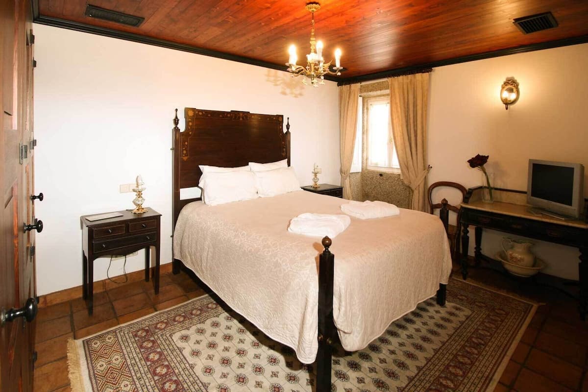 Traditionele tweepersoonskamer | 2 slaapkamers, hypoallergeen beddengoed, een minibar