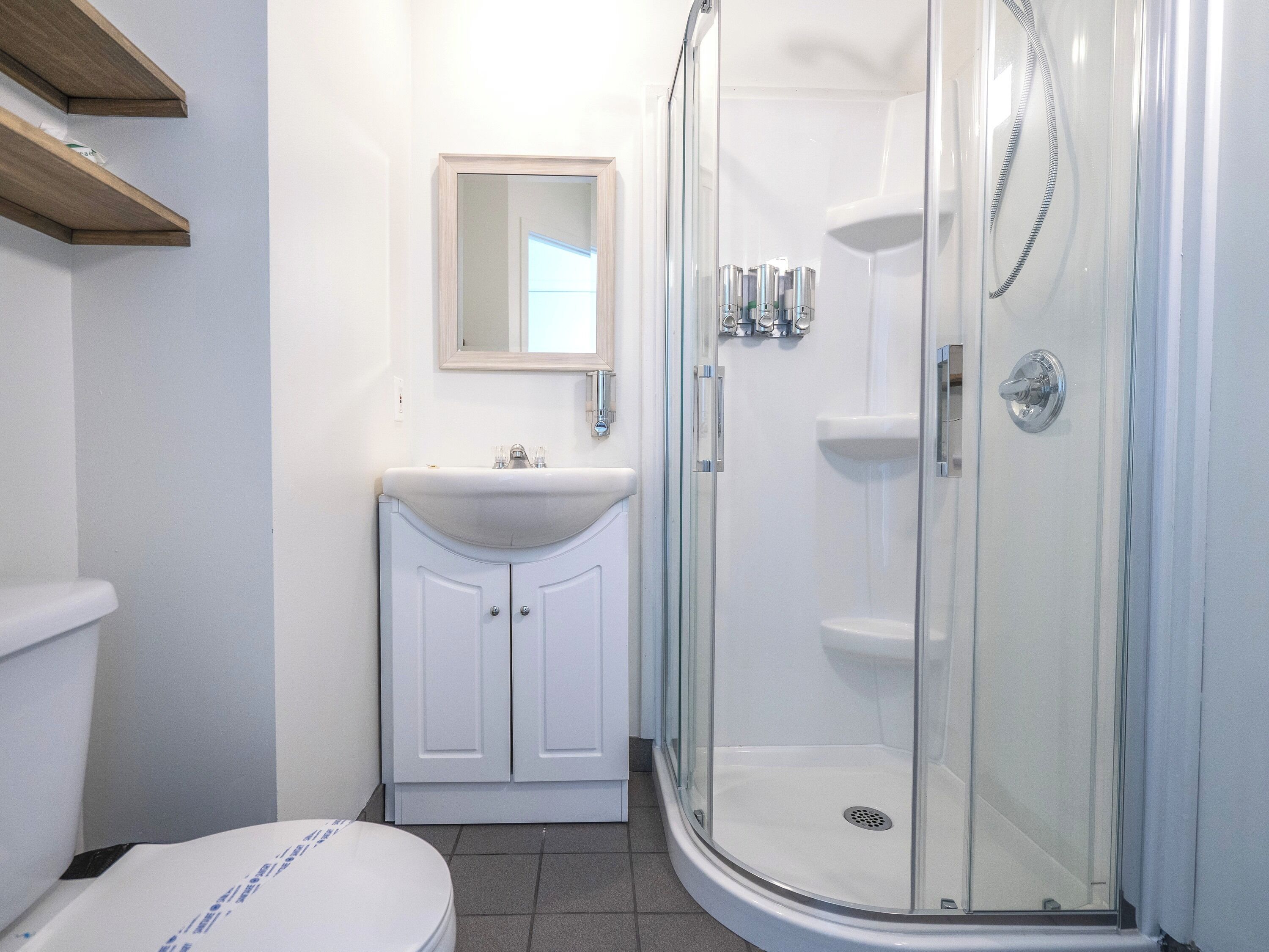 Rainfall showerhead, free toiletries, hair dryer, towels