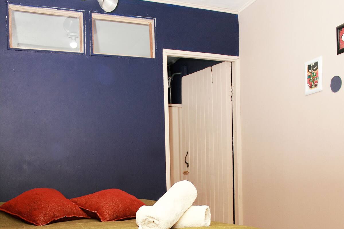 Standard Room | WiFi (free), bed sheets