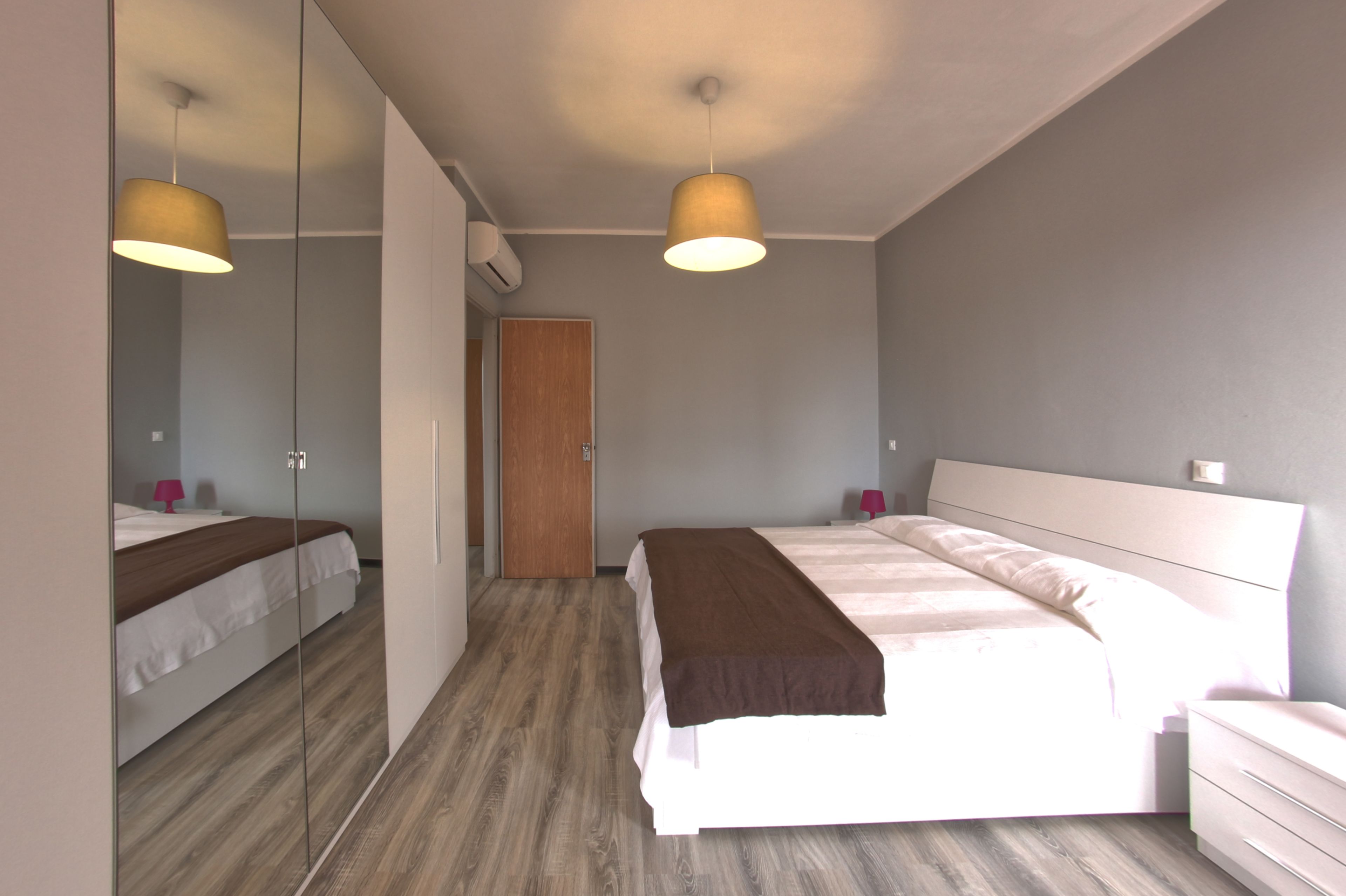 Cots/infant beds, free WiFi