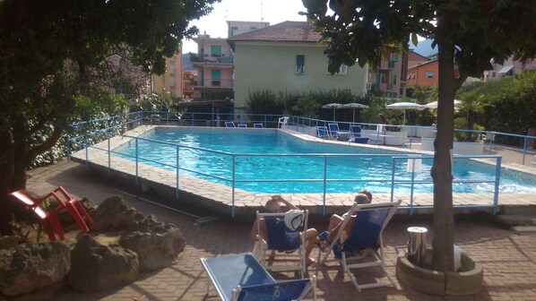 Seasonal outdoor pool