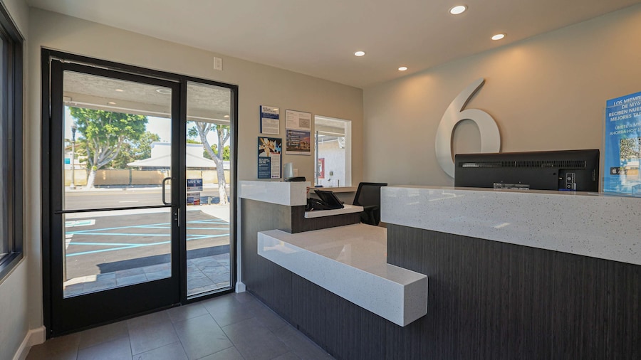 Motel 6 Tustin, CA â Orange County