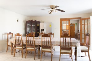 Stovetop, cookware/dishes/utensils - Villa Donna Inn (Montego Bay)