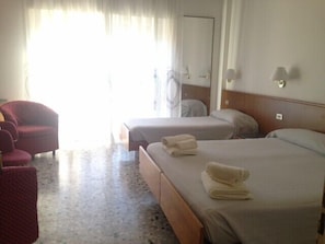 Double Room, Balcony | In-room safe, cribs/infant beds, rollaway beds, free WiFi - Hotel Minerva (Pietra Ligure)