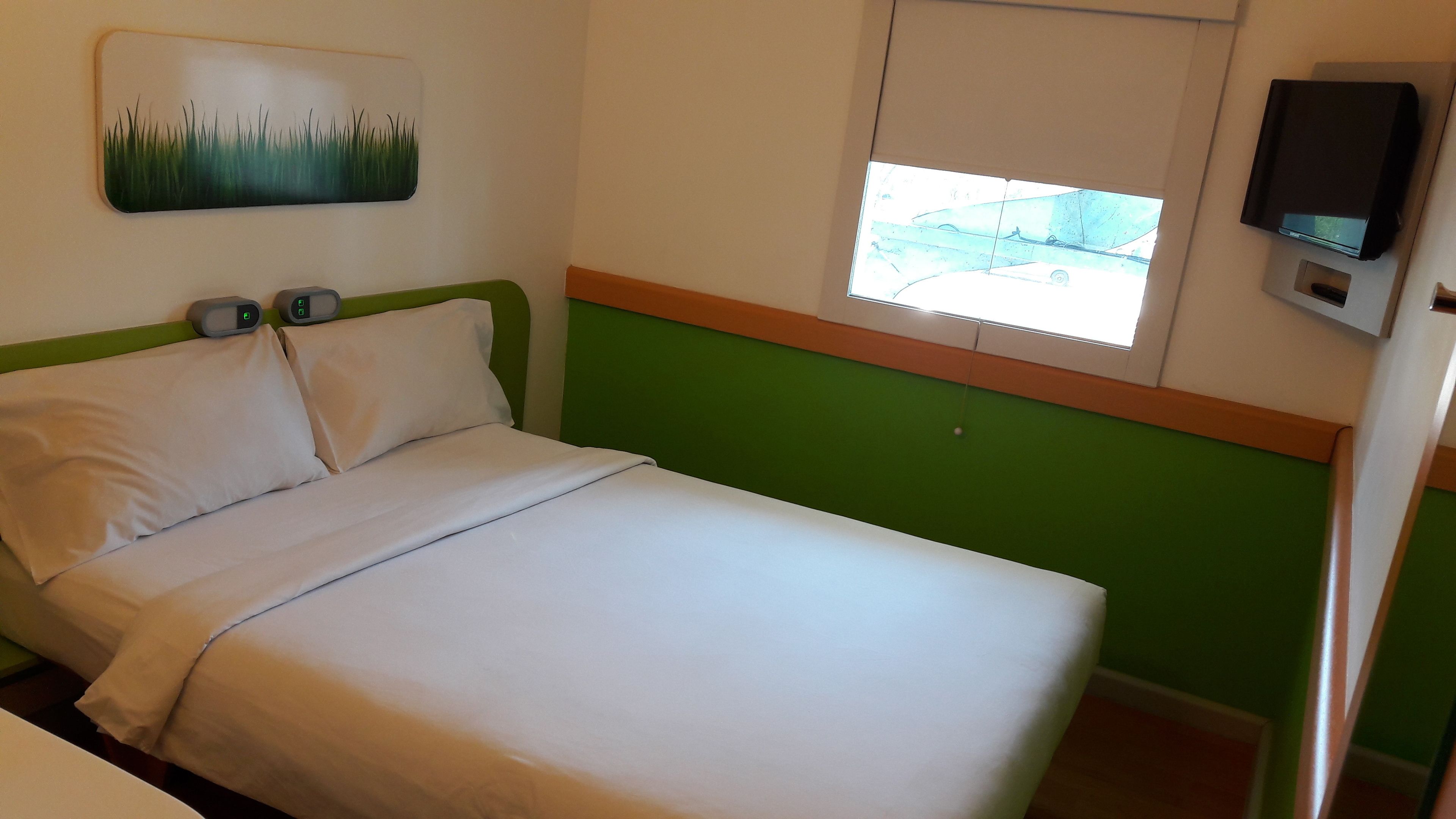 room, 1 queen bed (cocoon) | in-room safe, desk, iron/ironing board, free wifi