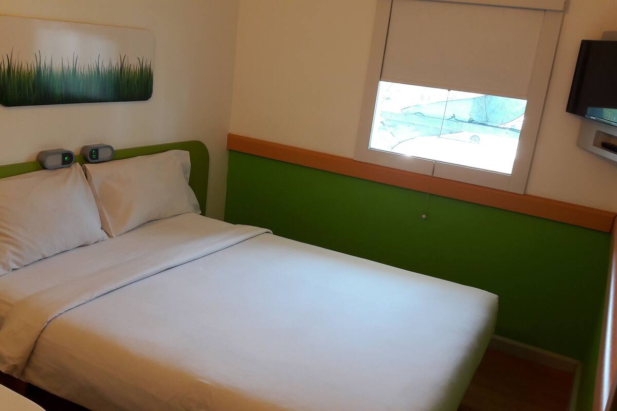 room, 1 queen bed (cocoon) | in-room safe, desk, iron/ironing board, free wifi
