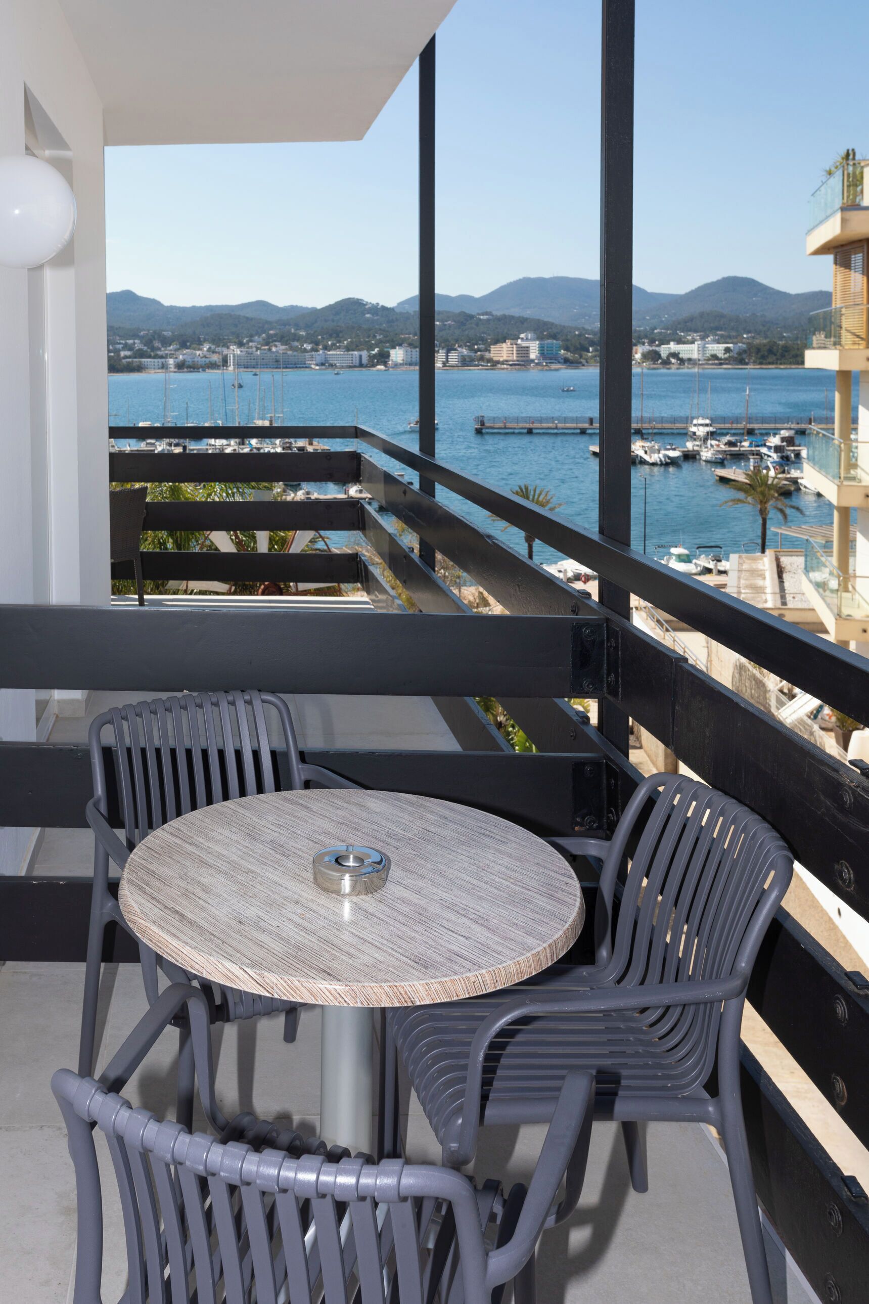 Photo - Es Mitjorn Hotel