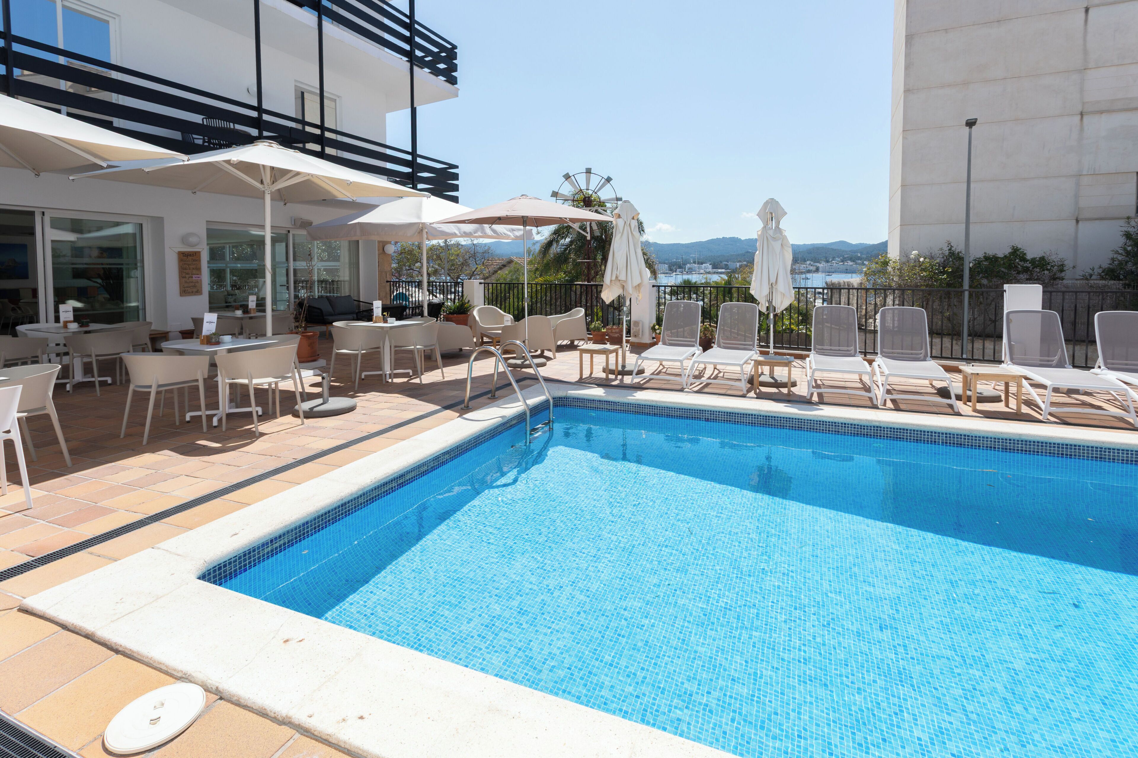 Photo - Es Mitjorn Hotel