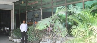 Nice Day Hotel