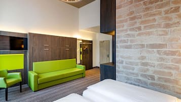 Familien-Zweibettzimmer (All Comfort) | Zimmersafe, Schreibtisch, schallisolierte Zimmer, Babybetten