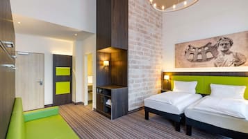 Family Twin Room (All Comfort) | In-room safe, desk, soundproofing, cribs/infant beds