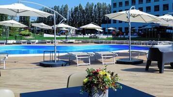 Piscina stagionale all'aperto
