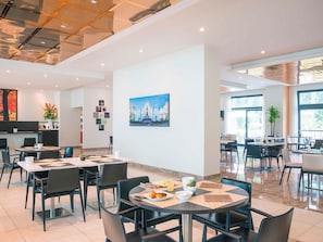 Daily buffet breakfast (EUR 12.90 per person)