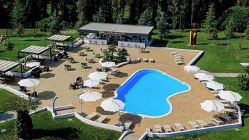 Außenpool (je nach Saison geöffnet)