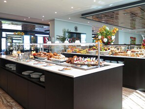 Daily buffet breakfast (EUR 12.90 per person)