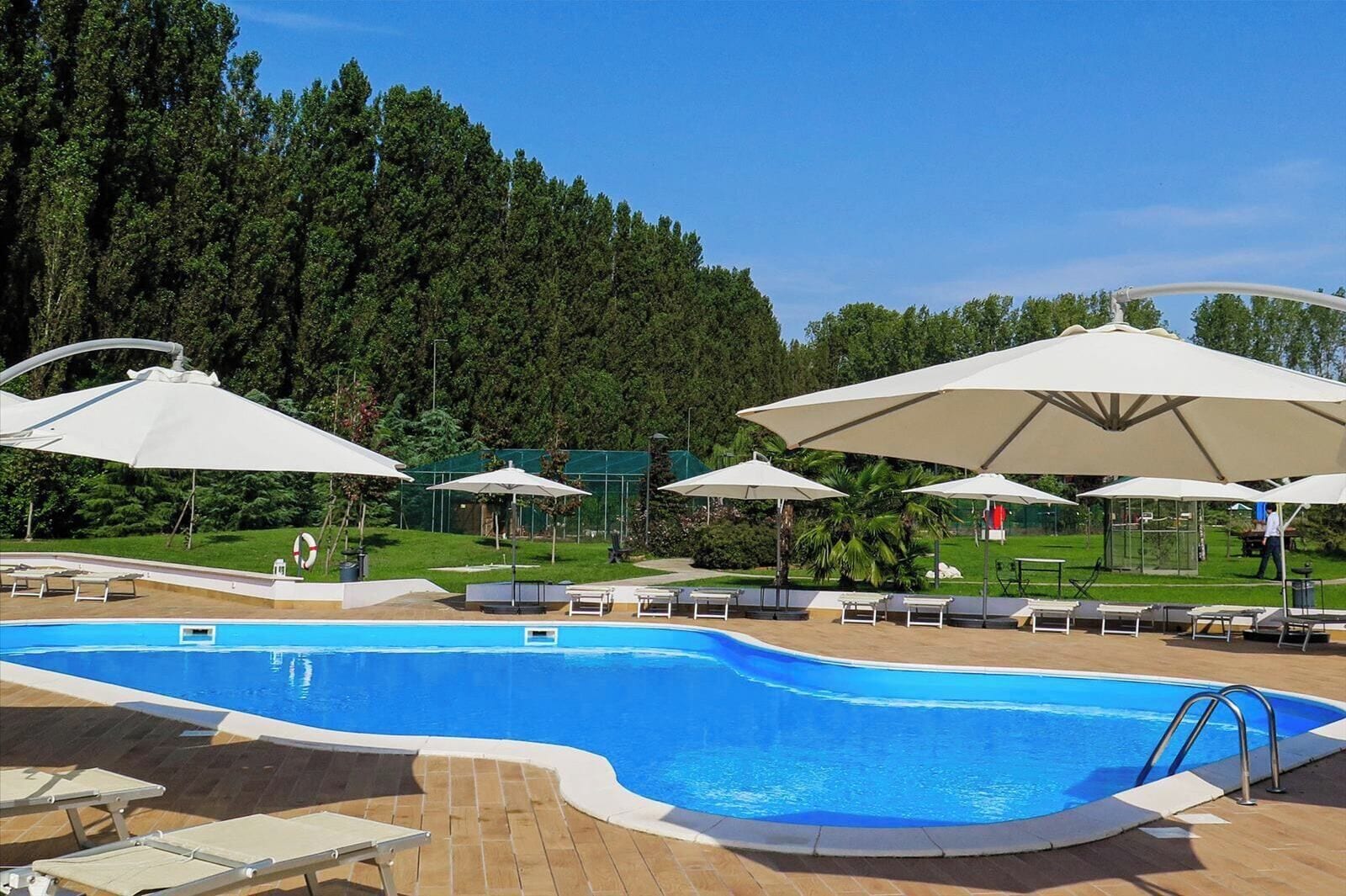 Seasonal outdoor pool