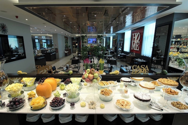 Päivittäinen buffetaamiainen (14.9 EUR per henkilö)