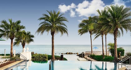 Courtyard by Marriott Faro Blanco Resort