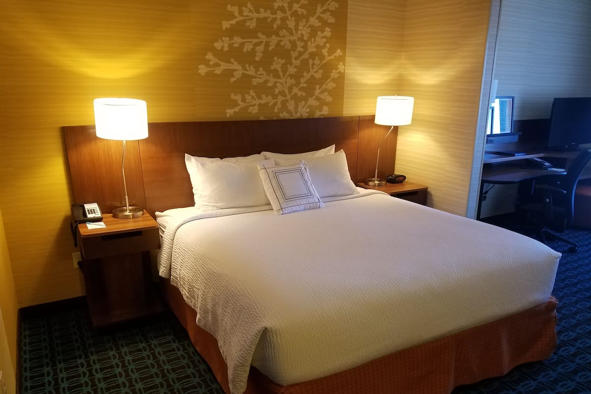 In-room safe, desk, iron/ironing board, free WiFi
