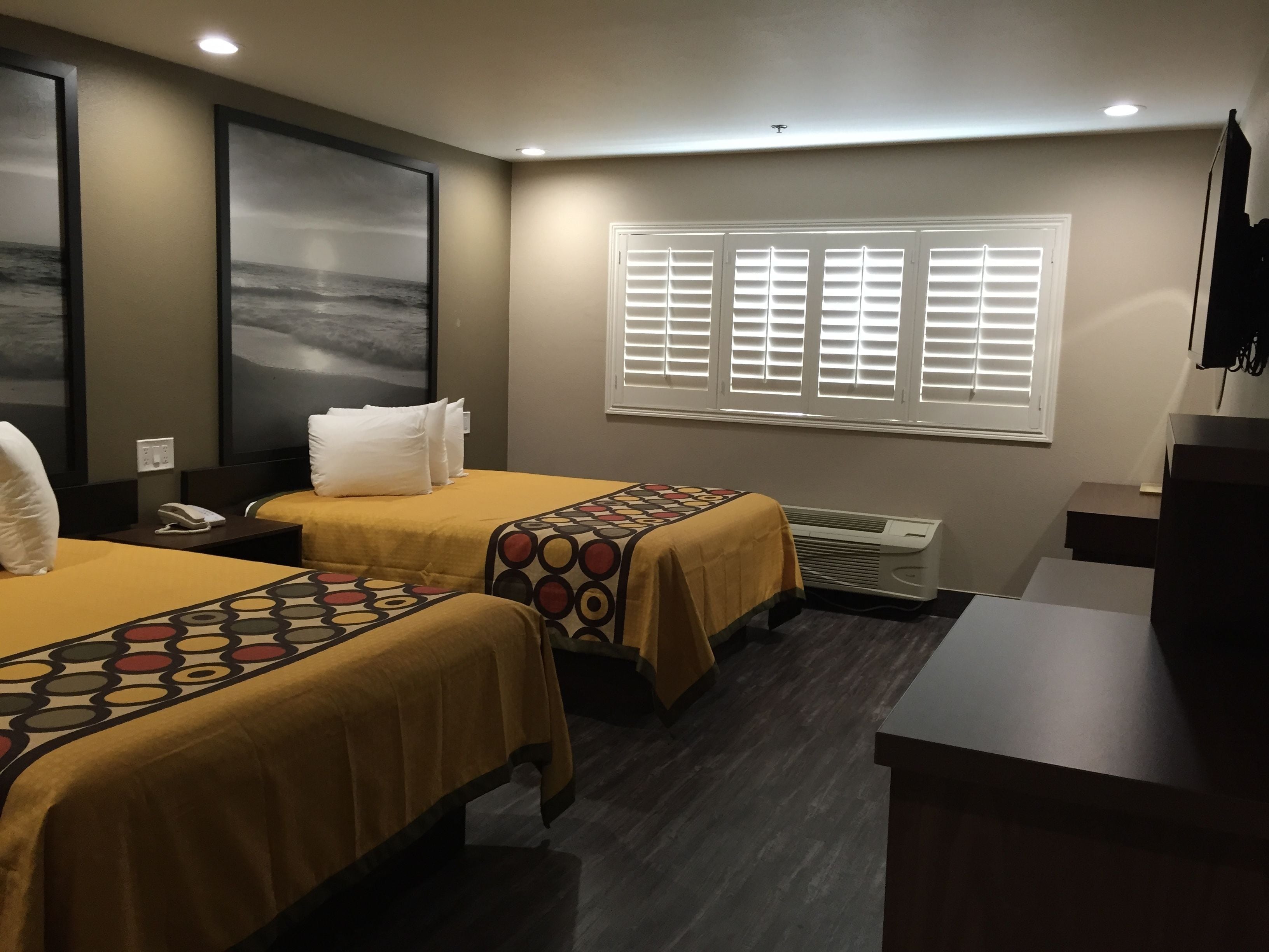 Foto - Super 8 by Wyndham National City Chula Vista