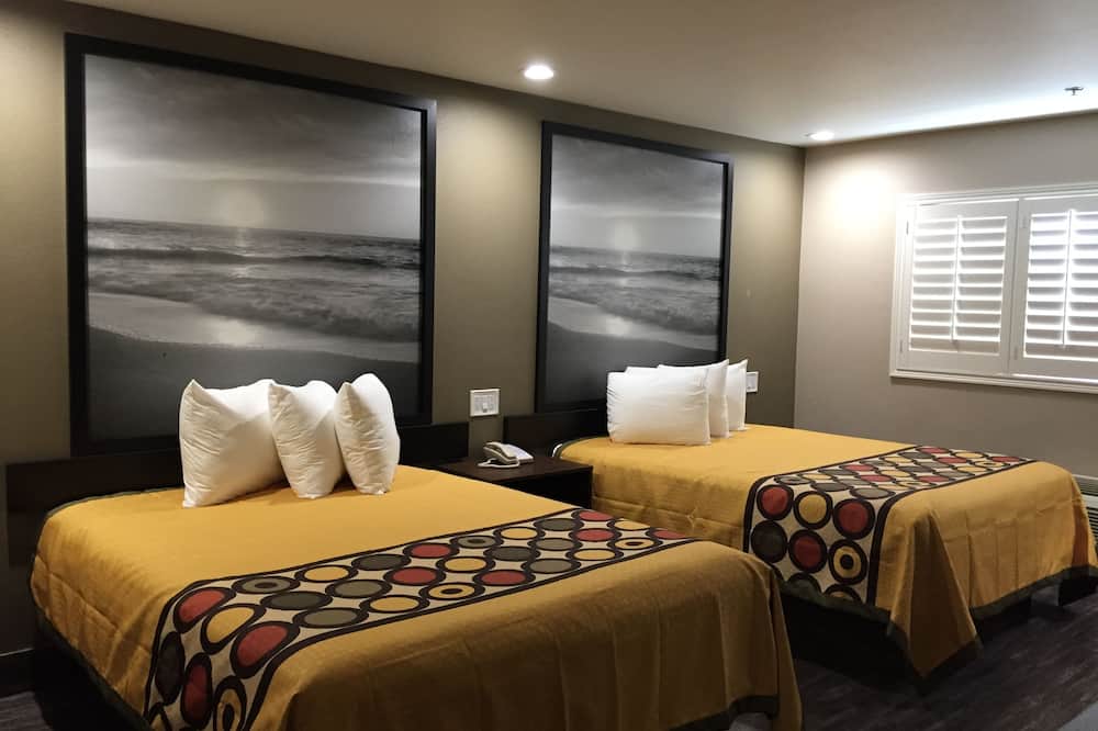 Super 8 by Wyndham National City Chula Vista
