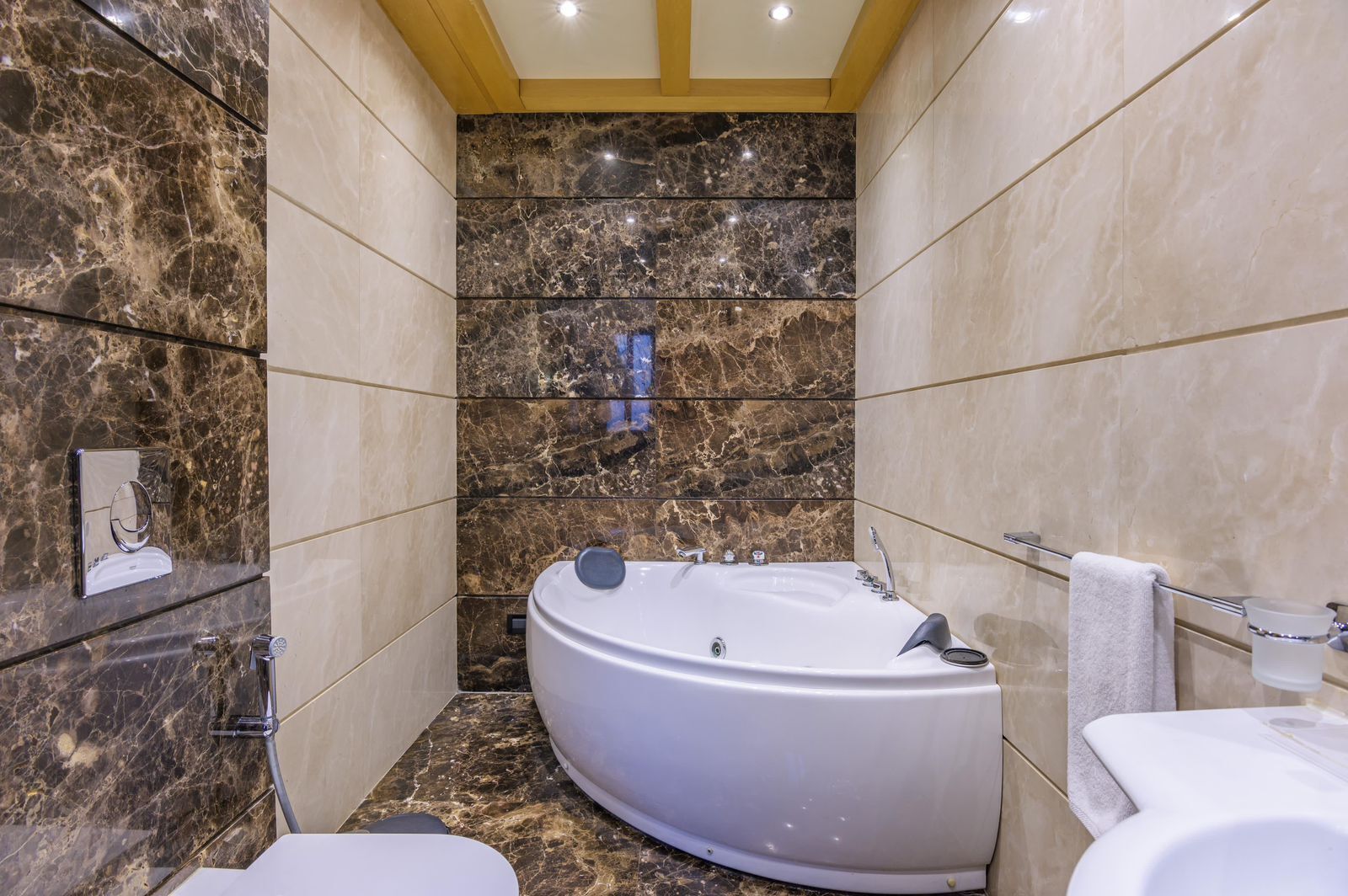 executive suite, 1 king bed, hot tub | jetted bathtub