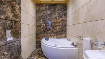 Phòng Suite Executive, 1 giường cỡ king, bồn tắm nước nóng | Bồn tắm thủy lực