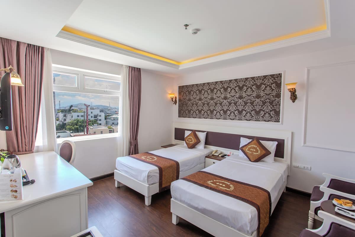 Superior Twin Room, City View