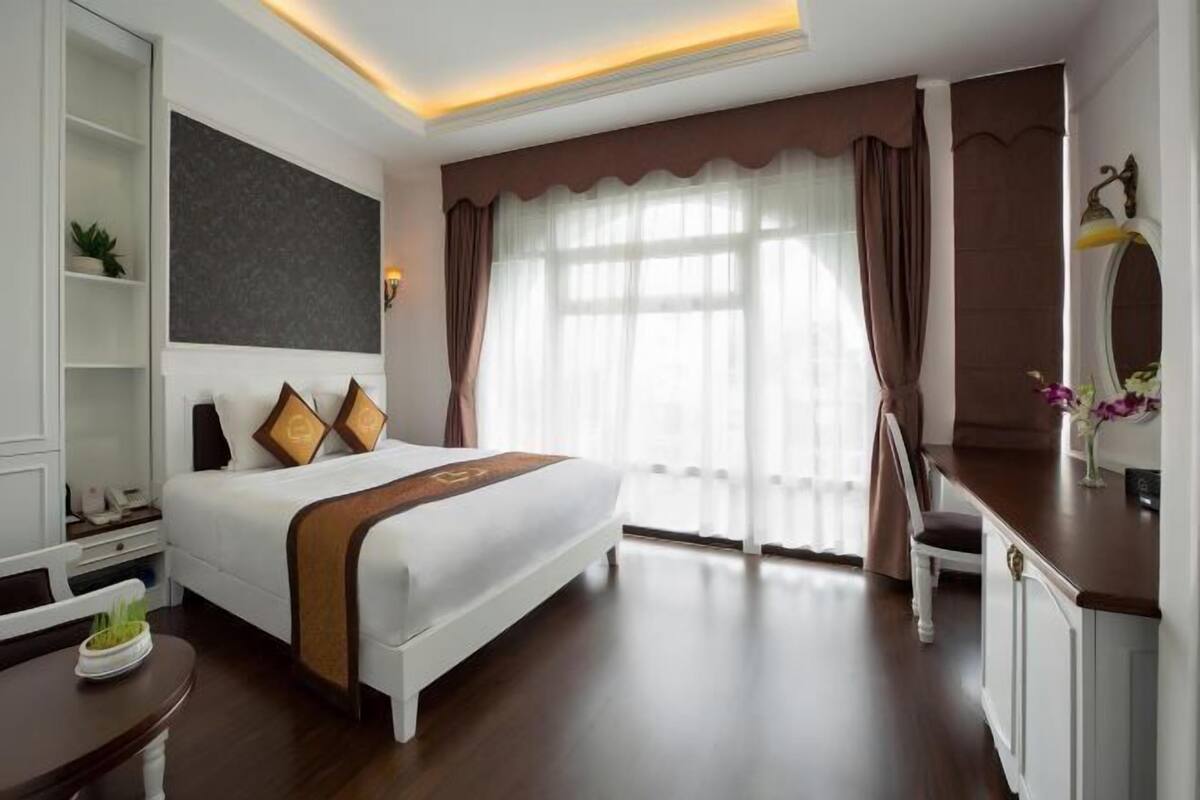1 bedroom, Egyptian cotton sheets, premium bedding, pillowtop beds