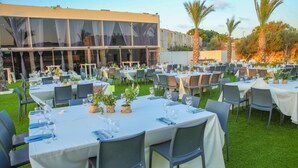 Outdoor banquet area - El Yam Luxury Resort (Netanya)