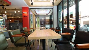 Café - Chacharang Guesthouse (Gyeongju)