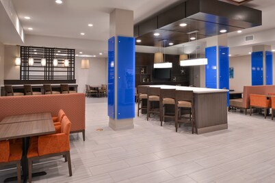 Holiday Inn Express & Suites Houston E - Pasadena by IHG
