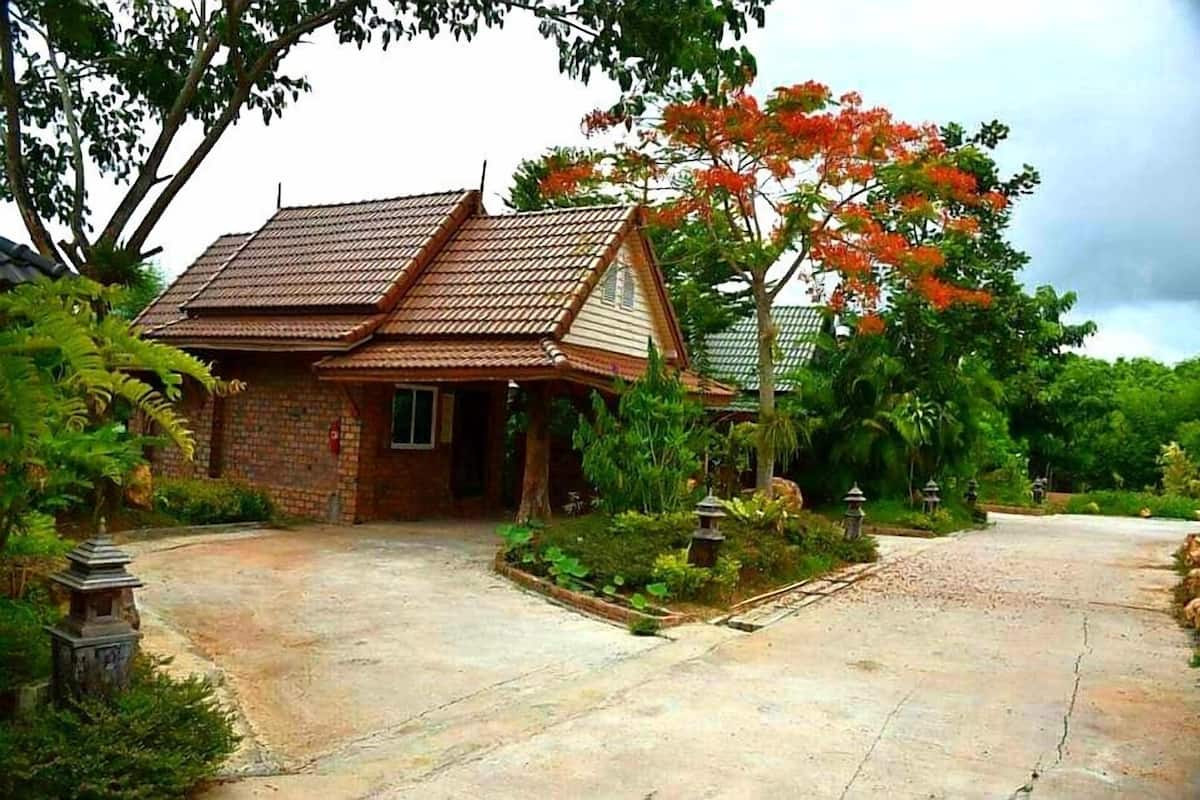 Standard Bungalow, 1 Katil Kelamin (Double) | Meja, katil lipat simpan/tambahan, Wi-fi percuma, cadar katil